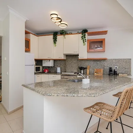 Sea Lux アパート エリセイラ