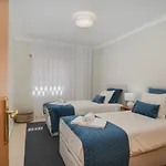 Sea Lux Apartment